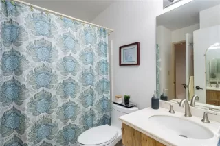 Photo #2: 202518817 Listing 