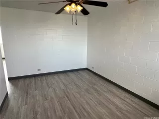 Photo #2: 202518829 Listing