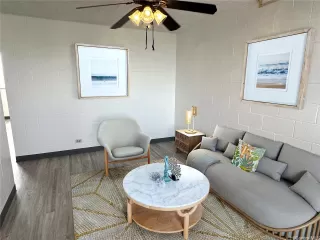 Photo #3: 202518829 Listing