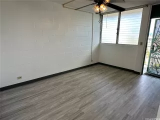 Photo #6: 202518829 Listing