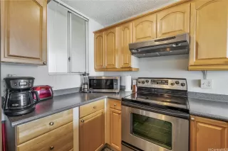 Photo #3: 202518922 Listing