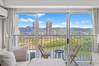 Photo #4: 202519022 Listing 