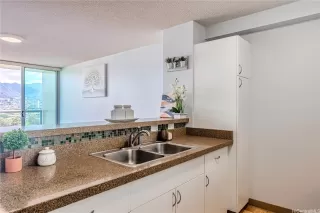 Photo #2: 202519023 Listing
