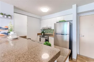 Photo #3: 202519023 Listing