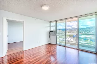 Photo #6: 202519023 Listing