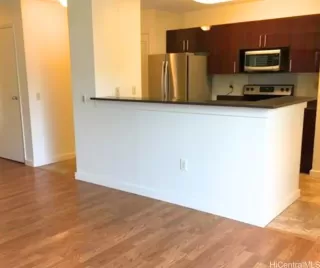 Photo #3: 202519065 Listing 