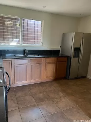 Photo #2: 202519079 Listing