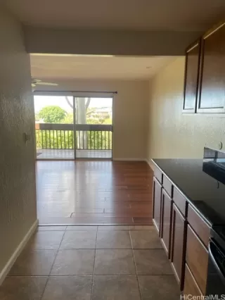 Photo #3: 202519079 Listing