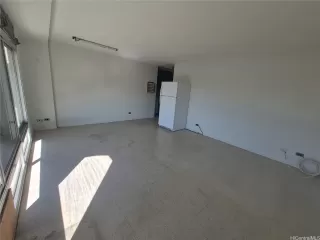 Photo #3: 202519097 Listing 