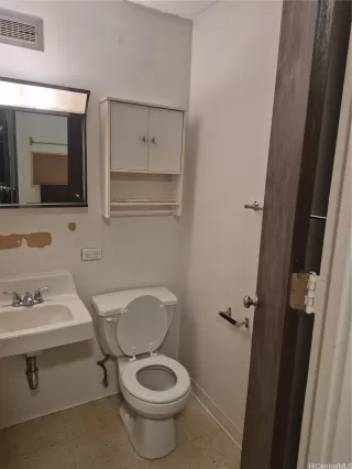 Photo #6: 202519097 Listing 