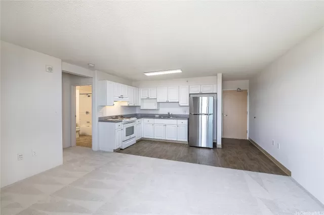 MLS: 202519098 Condo For Sale
