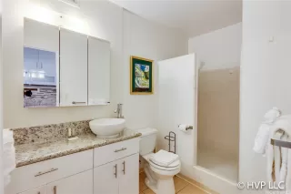 Photo #6: 202519112 Listing