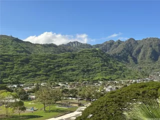 Photo #3: 202519115 Listing