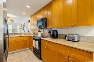 Photo #5: 202519117 Listing 