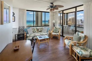 Photo #5: 202519118 Listing 