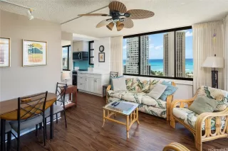 Photo #6: 202519118 Listing 