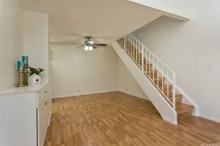 Photo #6: 202519119 Listing 