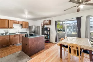 Photo #6: 202519131 Listing