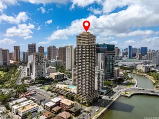 Photo #5: 202519172 Listing