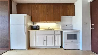 Photo #4: 202519173 Listing
