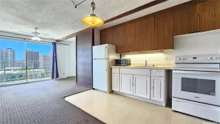 Photo #5: 202519173 Listing