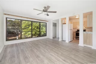 Photo #2: 202519180 Listing 