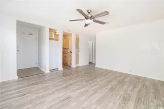 Photo #3: 202519180 Listing 