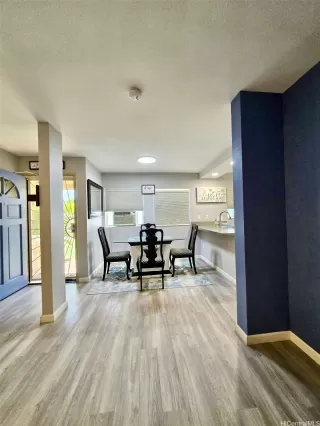 Photo #3: 202519191 Listing 