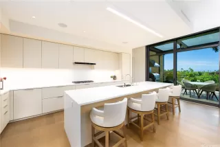 Photo #4: 202519196 Listing 