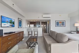 Photo #2: 202519199 Listing 