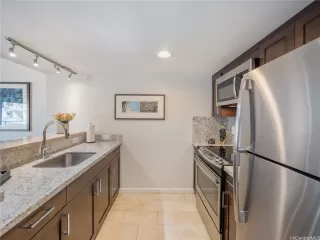 Photo #3: 202519213 Listing 