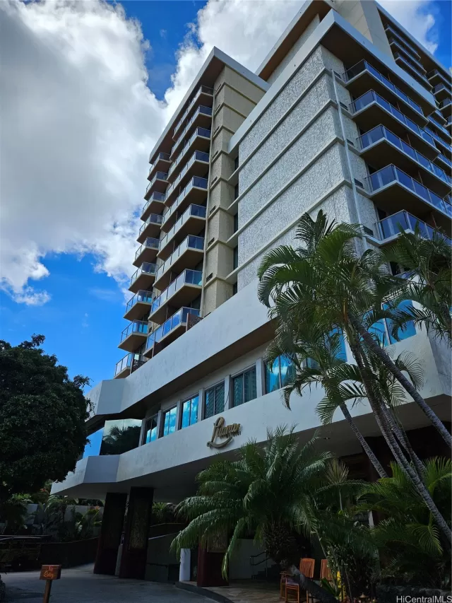 MLS: 202519216 Condo For Sale