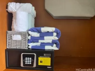 Photo #4: 202519216 Listing 