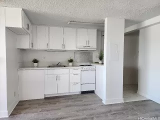 Photo #5: 202519223 Listing 