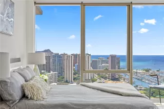 Photo #6: 202519230 Listing