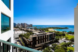 Photo #5: 202519251 Listing