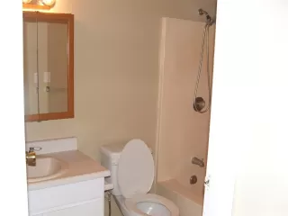 Photo #6: 202519252 Listing