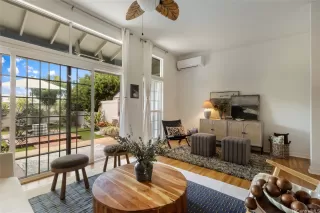 Photo #2: 202519278 Listing 