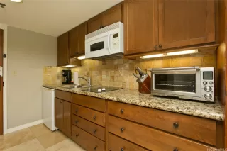 Photo #4: 202519279 Listing 