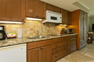 Photo #5: 202519279 Listing 