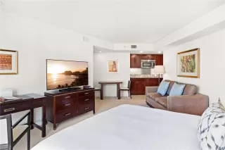 Photo #3: 202519280 Listing 