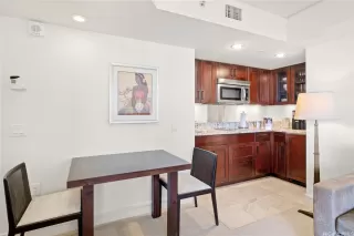 Photo #4: 202519280 Listing 