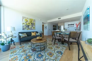 Photo #3: 202519302 Listing 