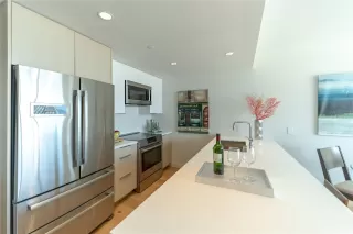 Photo #4: 202519302 Listing 
