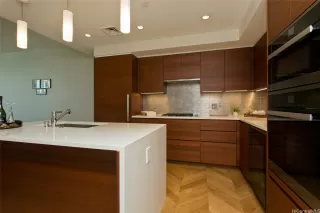 Photo #4: 202519303 Listing 