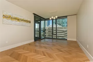 Photo #5: 202519303 Listing 