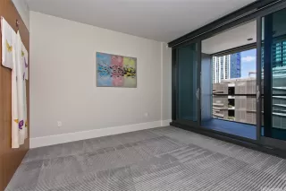 Photo #6: 202519303 Listing 