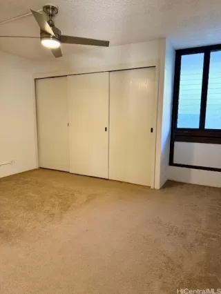 Photo #6: 202519305 Listing