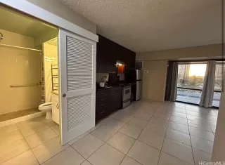 Photo #3: 202519346 Listing