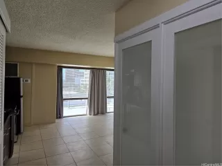 Photo #4: 202519346 Listing